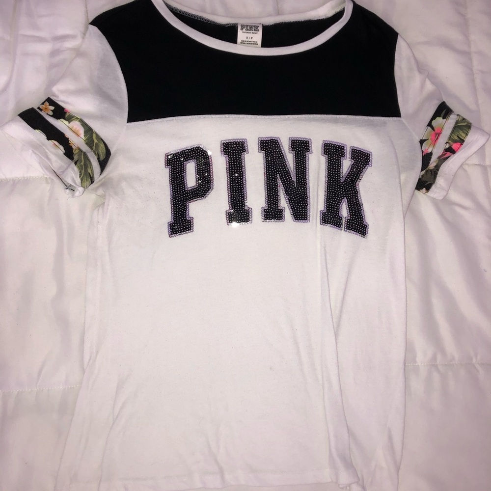 VS PINK t-shirt